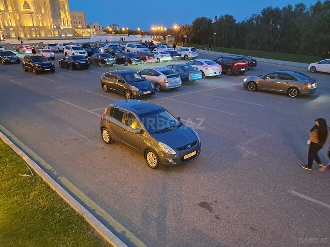 Hyundai i20 2010, 212,000 km - 1.6 l - Bakı