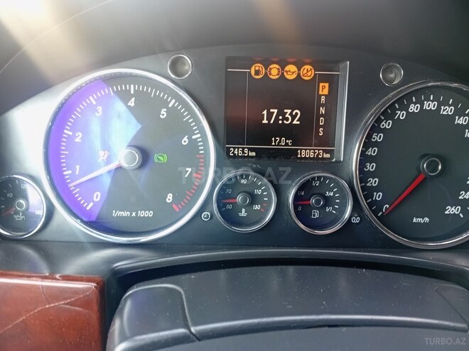 Volkswagen Touareg 2004, 180,000 km - 3.2 l - Gəncə
