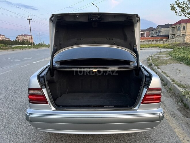 Mercedes E 220 d 2000, 308,000 km - 2.2 l - Bakı