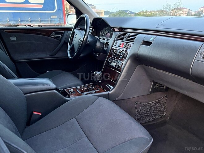 Mercedes E 220 d 2000, 308,000 km - 2.2 l - Bakı