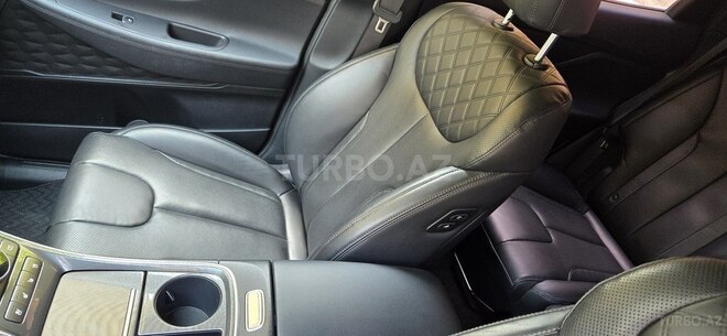 Hyundai Santa Fe-12