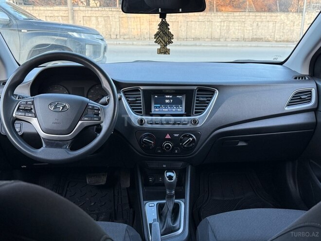 Hyundai Accent 2018, 130,000 km - 1.6 l - Bakı