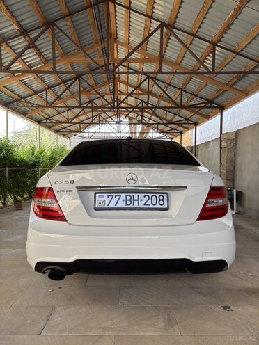 Mercedes C 250 2011, 206,000 km - 1.8 l - Bakı