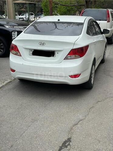 Hyundai Accent 2013, 320,000 km - 1.6 l - Bakı