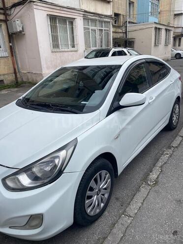 Hyundai Accent 2013, 320,000 km - 1.6 l - Bakı