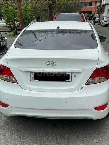 Hyundai Accent 2013, 320,000 km - 1.6 l - Bakı
