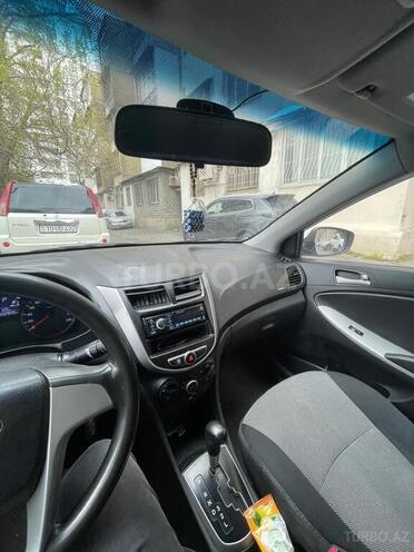 Hyundai Accent 2013, 320,000 km - 1.6 l - Bakı