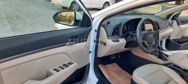 Hyundai Elantra 2017, 21,500 km - 2.0 l - Bakı