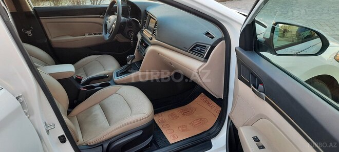Hyundai Elantra 2017, 21,500 km - 2.0 l - Bakı