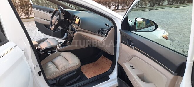 Hyundai Elantra 2017, 21,500 km - 2.0 l - Bakı