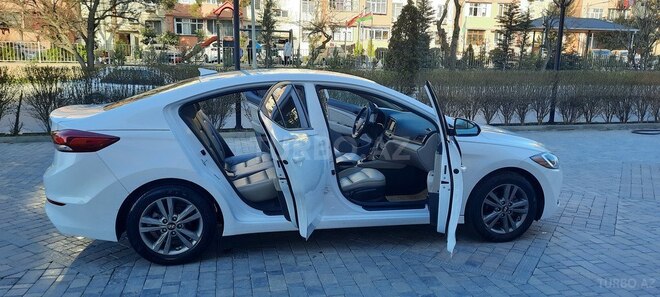 Hyundai Elantra 2017, 21,500 km - 2.0 l - Bakı