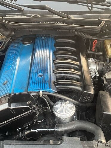BMW 320 1992, 357,000 km - 2.0 l - Qax