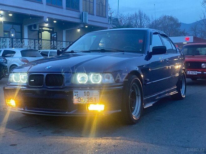 BMW 320 1992, 357,000 km - 2.0 l - Qax