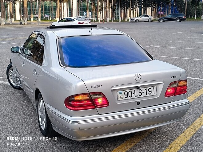 Mercedes E 270 2001, 415,000 km - 2.7 l - Sumqayıt