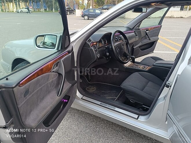 Mercedes E 270 2001, 415,000 km - 2.7 l - Sumqayıt