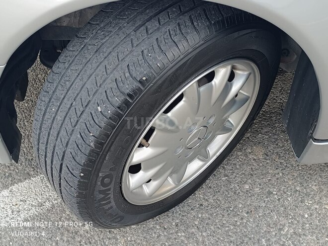 Mercedes E 270 2001, 415,000 km - 2.7 l - Sumqayıt