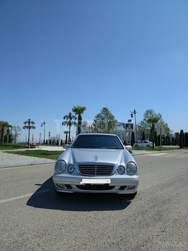Mercedes E 240 1999, 426,522 km - 2.4 l - Tovuz