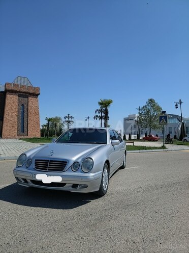 Mercedes E 240 1999, 426,522 km - 2.4 l - Tovuz