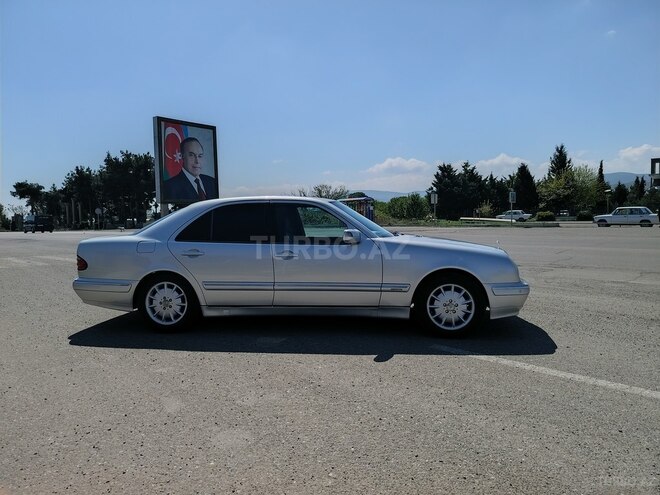 Mercedes E 240 1999, 426,522 km - 2.4 l - Tovuz