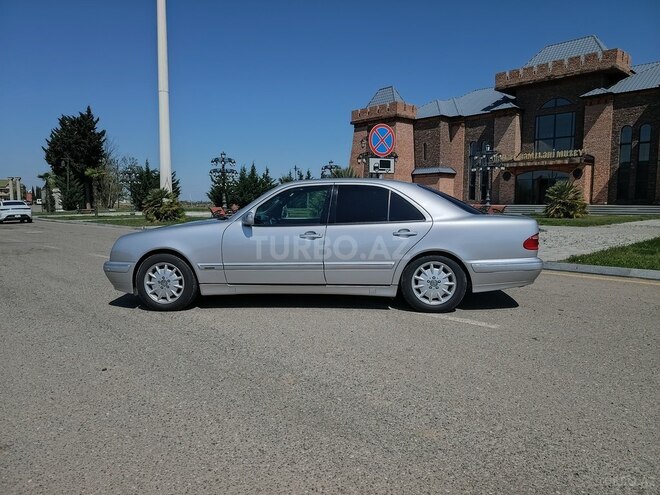Mercedes E 240 1999, 426,522 km - 2.4 l - Tovuz