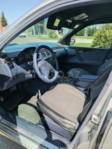 Mercedes E 240 1999, 426,522 km - 2.4 l - Tovuz