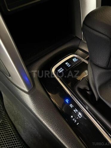 Toyota Corolla Cross 2024, 490 km - 2.0 l - Bakı