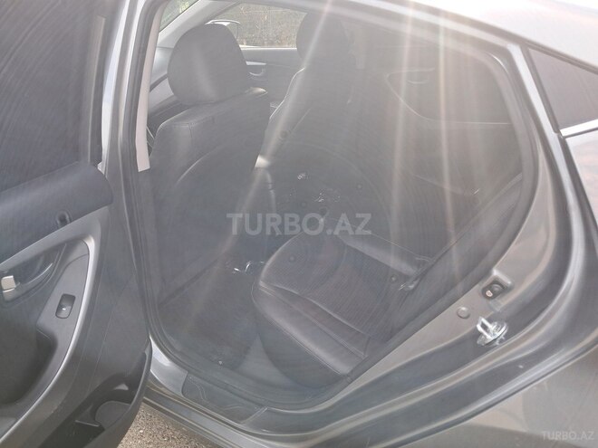 Hyundai Elantra 2015, 210,545 km - 1.6 l - Bakı