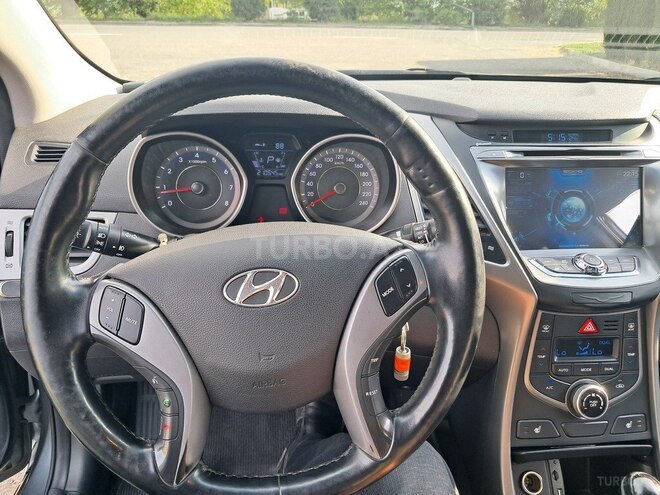 Hyundai Elantra 2015, 210,545 km - 1.6 l - Bakı