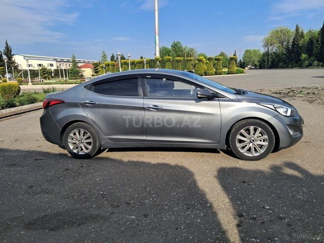 Hyundai Elantra 2015, 210,545 km - 1.6 l - Bakı