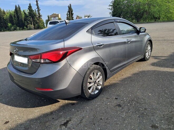 Hyundai Elantra 2015, 210,545 km - 1.6 l - Bakı