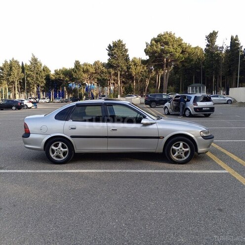 Opel Vectra 1997, 316,478 km - 2.0 l - Sumqayıt