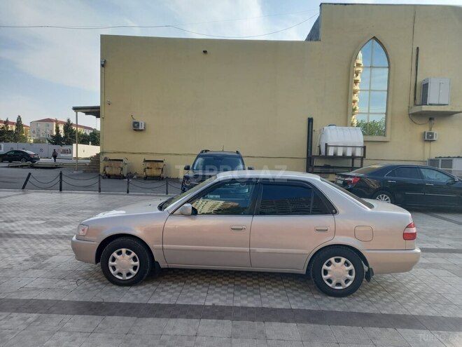 Toyota Corolla 1998, 560,000 km - 1.4 л - Bakı