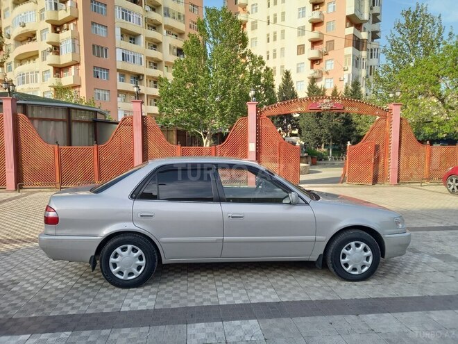Toyota Corolla 1998, 560,000 km - 1.4 л - Bakı
