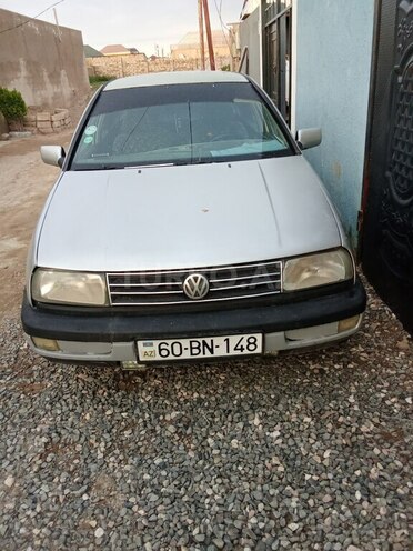 Volkswagen Vento 1993, 258,000 km - 2.0 l - Bakı