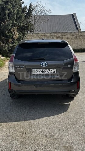Toyota Prius V 2015, 200,671 km - 1.8 l - Bakı