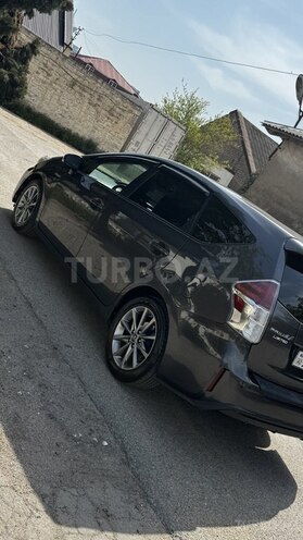 Toyota Prius V 2015, 200,671 km - 1.8 l - Bakı