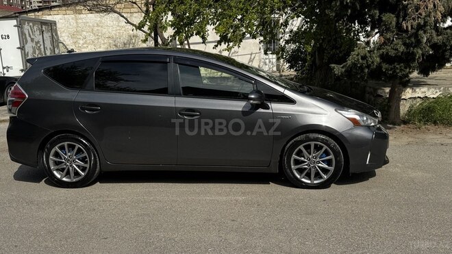 Toyota Prius V 2015, 200,671 km - 1.8 l - Bakı