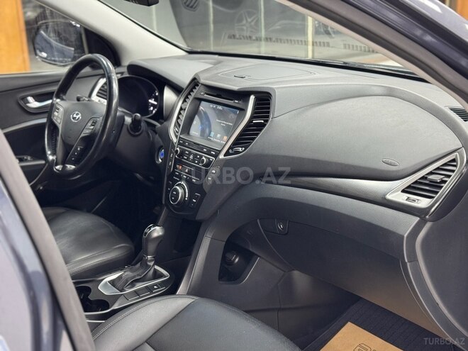 Hyundai Santa Fe-15
