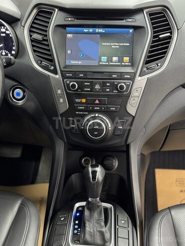 Hyundai Santa Fe-17