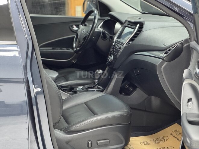 Hyundai Santa Fe-13