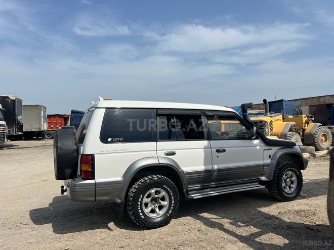 Mitsubishi Pajero 1993, 450,000 km - 2.8 l - Bakı