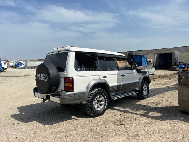Mitsubishi Pajero 1993, 450,000 km - 2.8 l - Bakı