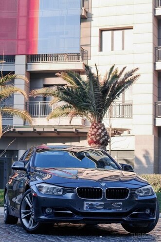 BMW 320-1