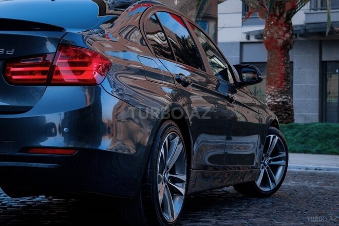 BMW 320-3