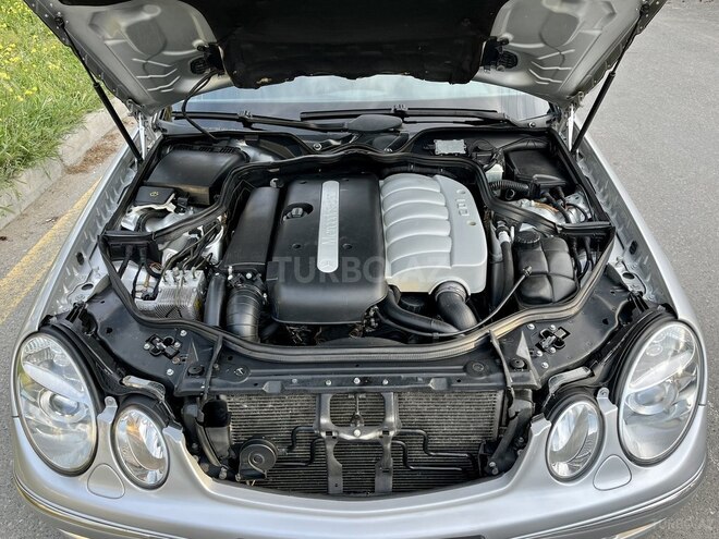 Mercedes E 270 2002, 302,000 km - 2.7 л - Bakı