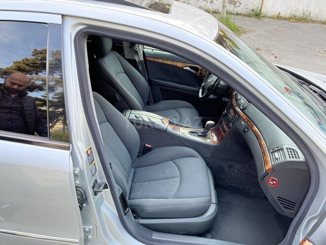 Mercedes E 270 2002, 302,000 km - 2.7 л - Bakı