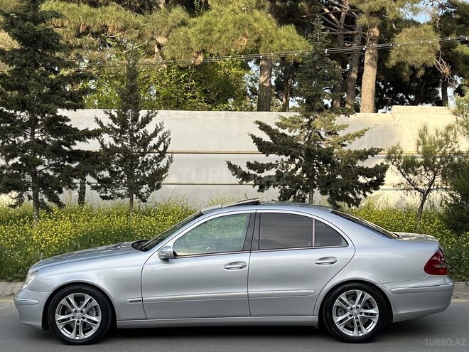 Mercedes E 270 2002, 302,000 km - 2.7 л - Bakı