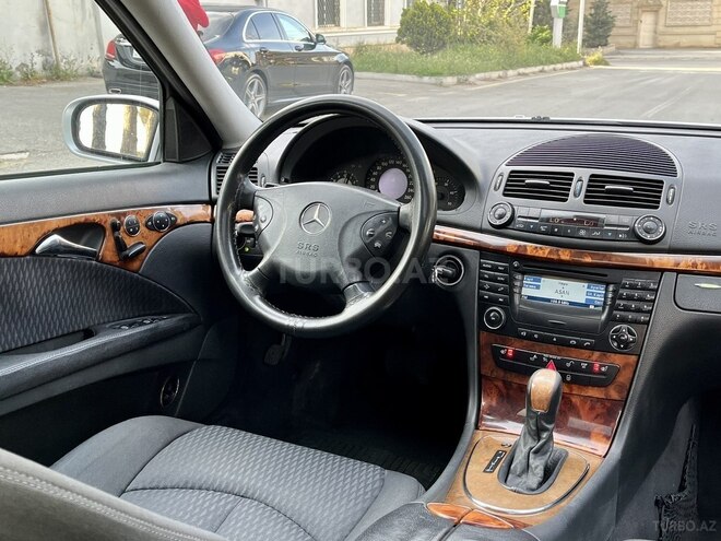 Mercedes E 270 2002, 302,000 km - 2.7 л - Bakı