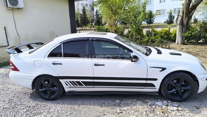 Mercedes C 320 2000, 529,364 km - 3.2 l - Sumqayıt