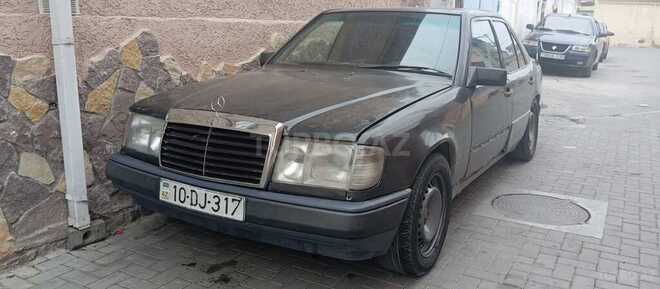 Mercedes E 230 1995, 200,000 km - 2.3 l - Bakı